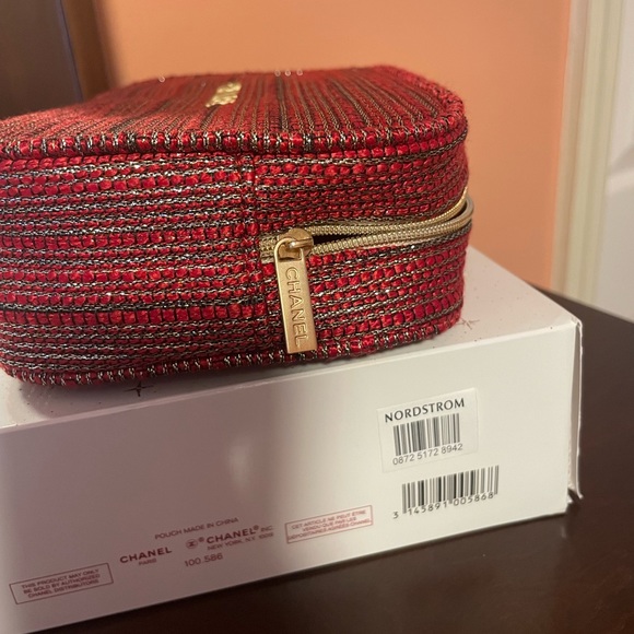 Chanel Cosmetic Bag - Picture 8 of 9